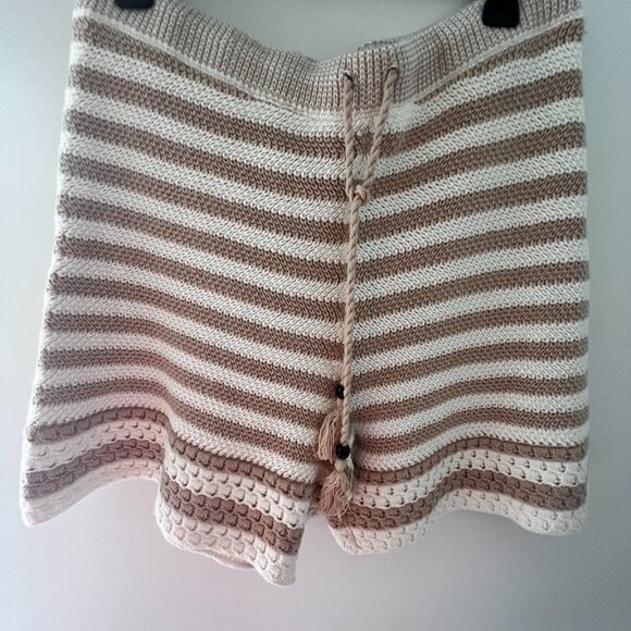☀️ NWT House of Harlow 1960 - Size M -Women Crochet Top+Short Beige and white ☀️ - Picture 7 of 8
